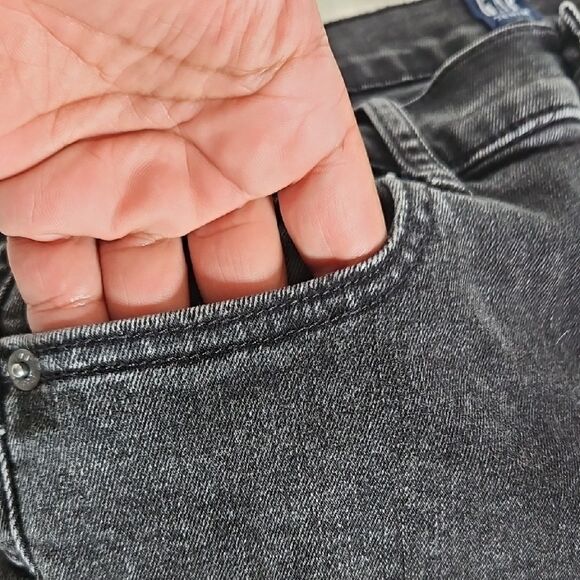 GAP Black Ankle Cropped Jeans with Frayed Hem - Picture 10 of 16